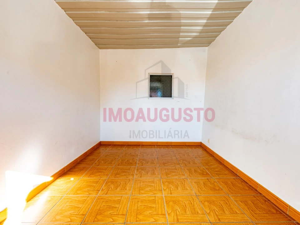 Prédio para Venda em Guarda Foto 9