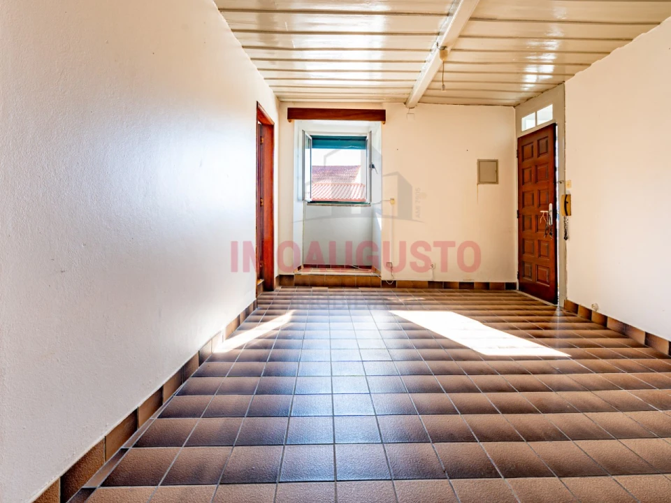 Prédio para Venda em Guarda Foto 11