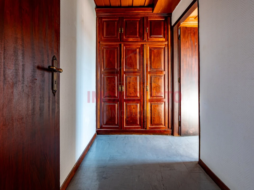 Prédio para Venda em Guarda Foto 16