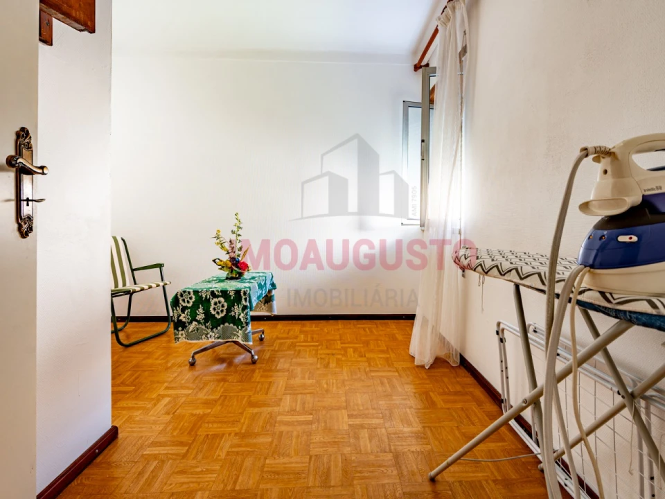 Prédio para Venda em Guarda Foto 29