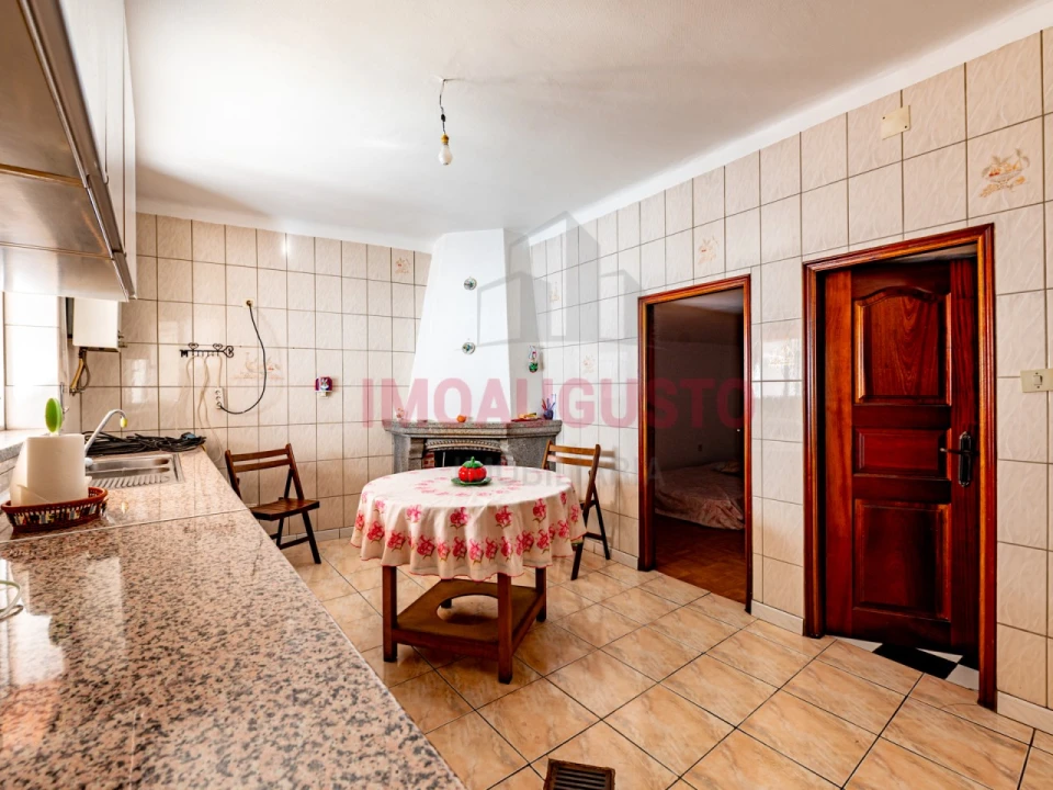 Prédio para Venda em Guarda Foto 30