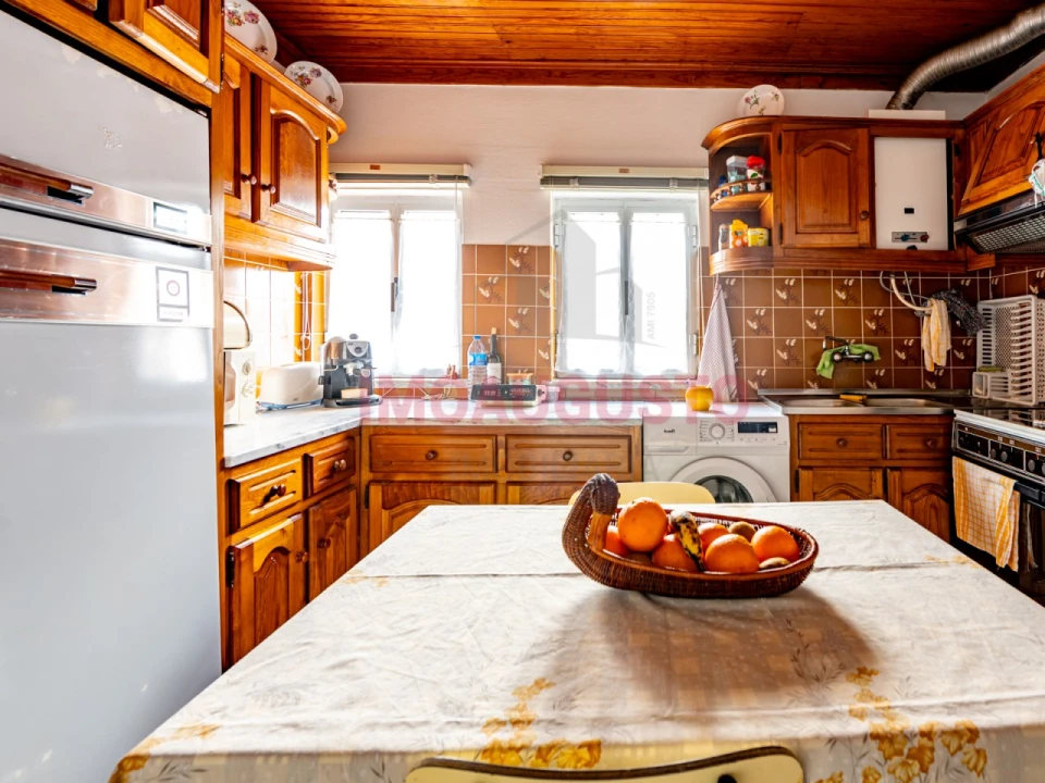 Prédio para Venda em Guarda Foto 41