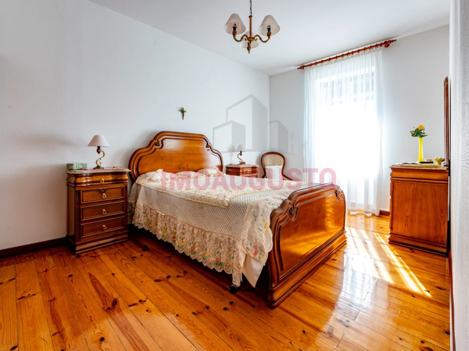 Prédio para Venda em Guarda Foto 49