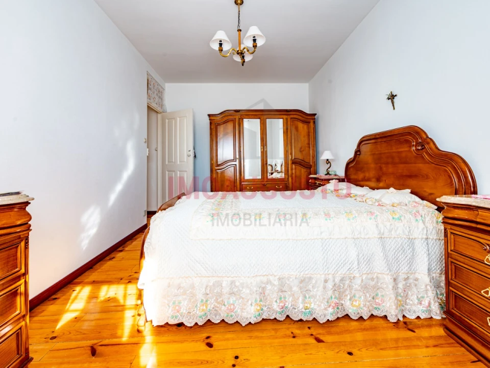 Prédio para Venda em Guarda Foto 50