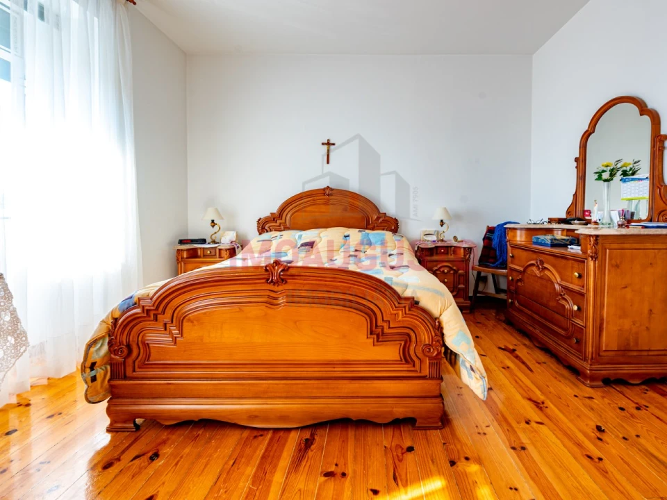 Prédio para Venda em Guarda Foto 51