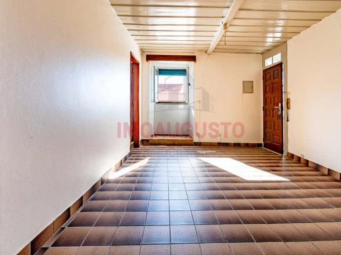 Prédio para Venda em Guarda Foto 11