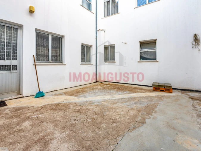 Prédio para Venda em Guarda Foto 22