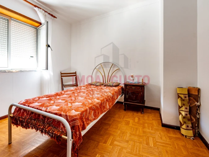 Prédio para Venda em Guarda Foto 25