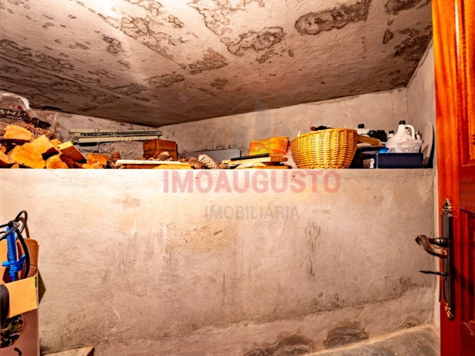 Prédio para Venda em Guarda Foto 35