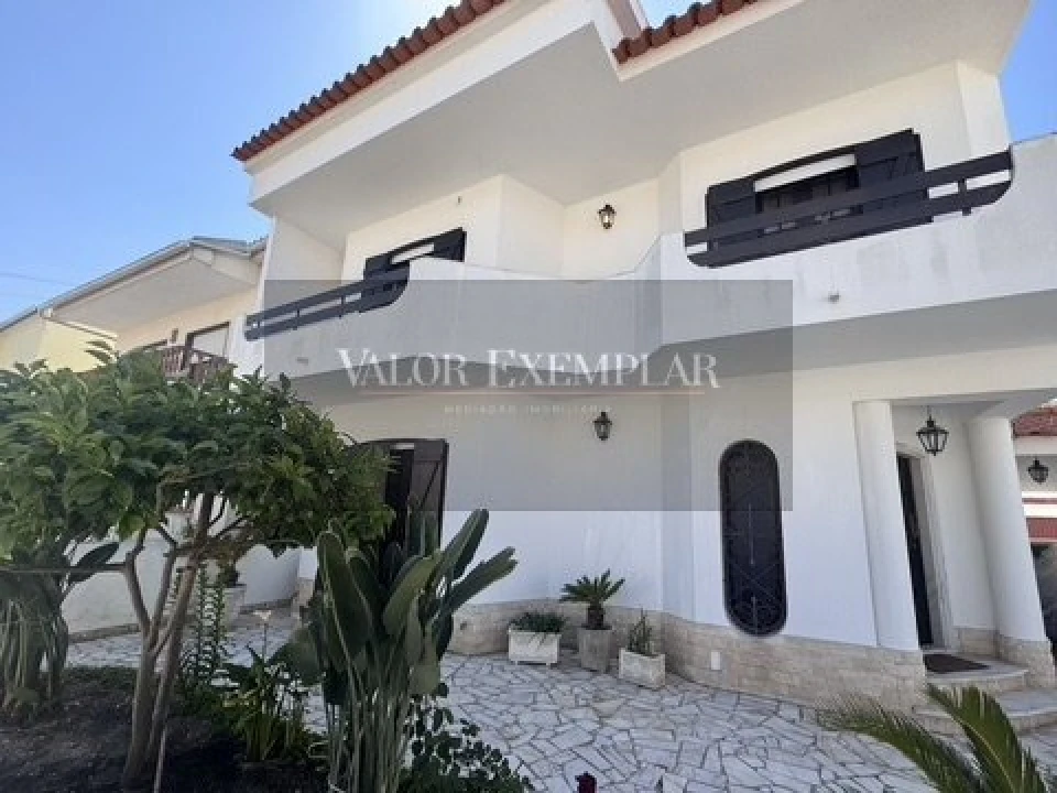 Moradia T4 para Venda em Montijo e Afonsoeiro Foto 4