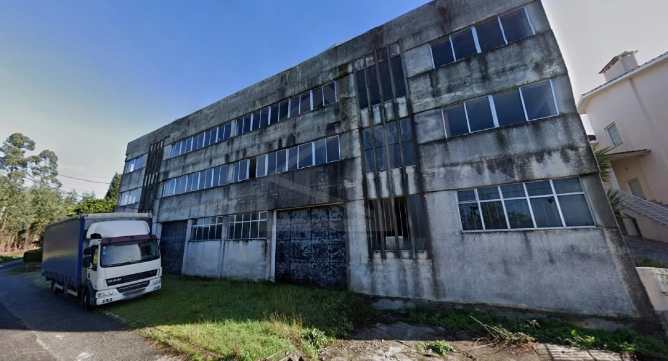 Armazém para Venda em Macieira de Cambra Foto 5