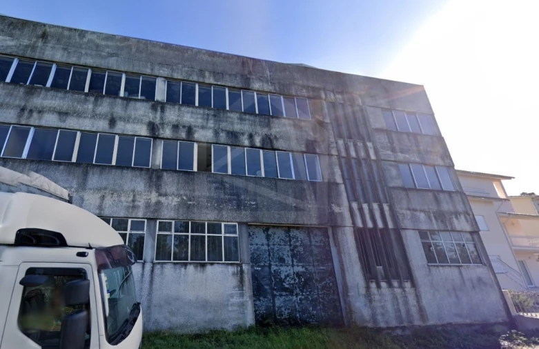 Armazém para Venda em Macieira de Cambra Foto 8