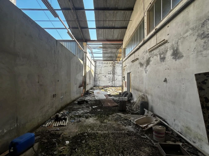 Armazém para Venda em Macieira de Cambra Foto 12