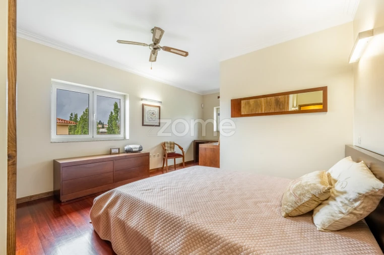 Moradia T4 para Venda em Serzedo e Perosinho Foto 21