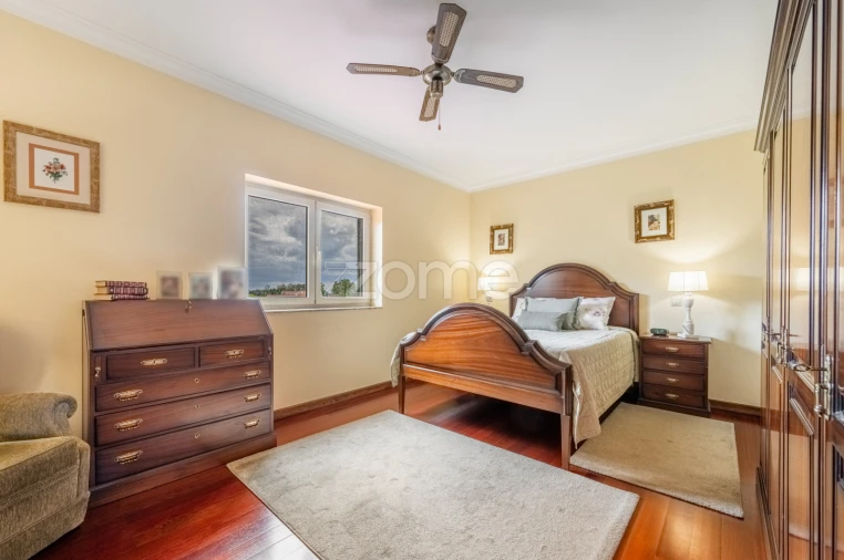 Moradia T4 para Venda em Serzedo e Perosinho Foto 25