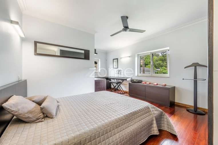 Moradia T4 para Venda em Serzedo e Perosinho Foto 16