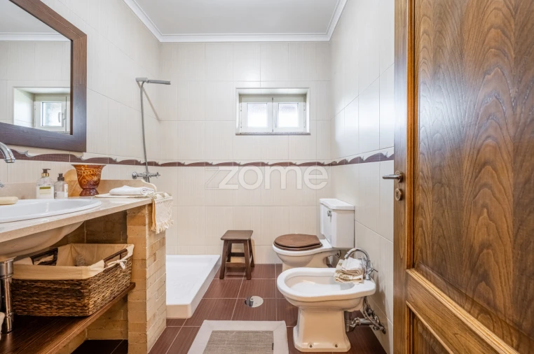 Moradia T4 para Venda em Serzedo e Perosinho Foto 7