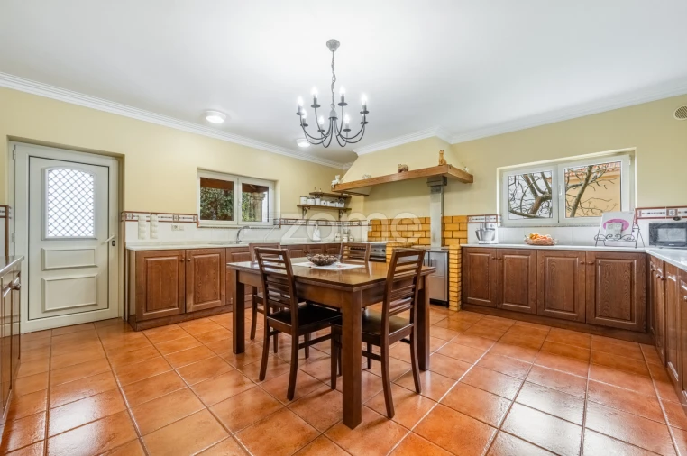 Moradia T4 para Venda em Serzedo e Perosinho Foto 9