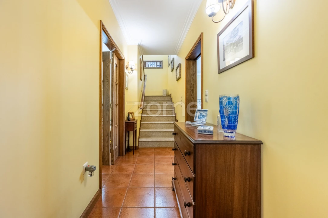 Moradia T4 para Venda em Serzedo e Perosinho Foto 12