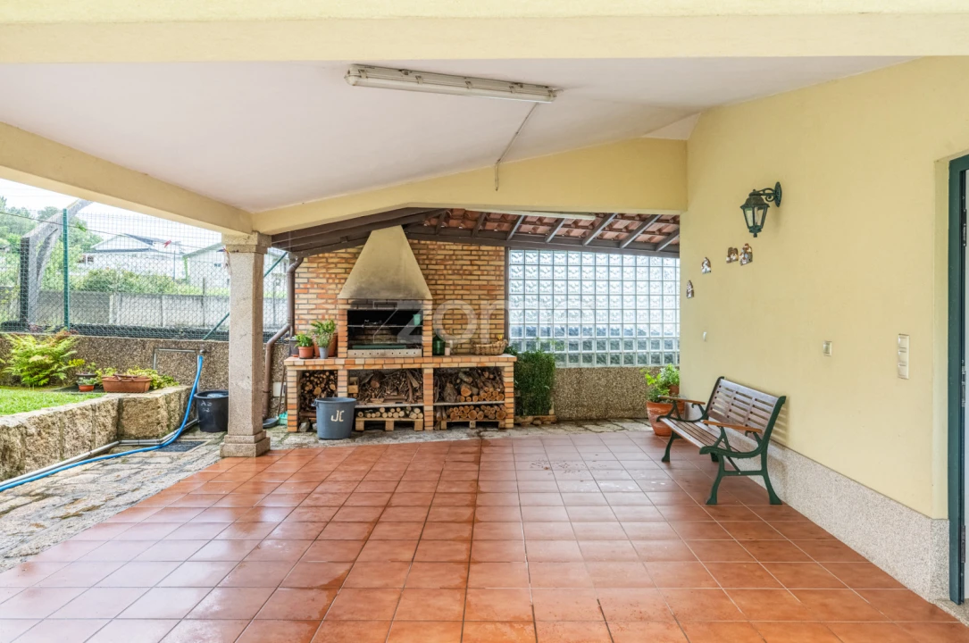 Moradia T4 para Venda em Serzedo e Perosinho Foto 34