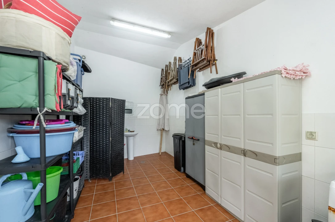 Moradia T4 para Venda em Serzedo e Perosinho Foto 35