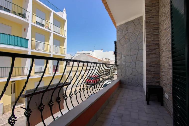 Moradia T3 para Venda em Vila Real de Santo Antonio Foto 24