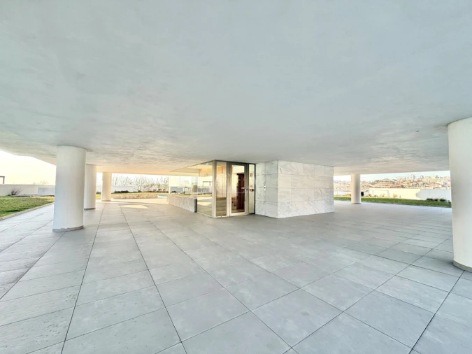 Apartamento T2 para Arrendamento em Canidelo Foto 32