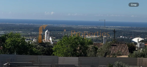 Moradia T4 para Venda em Santa Barbara de Nexe