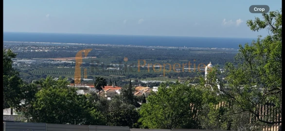 Moradia T4 para Venda em Santa Barbara de Nexe