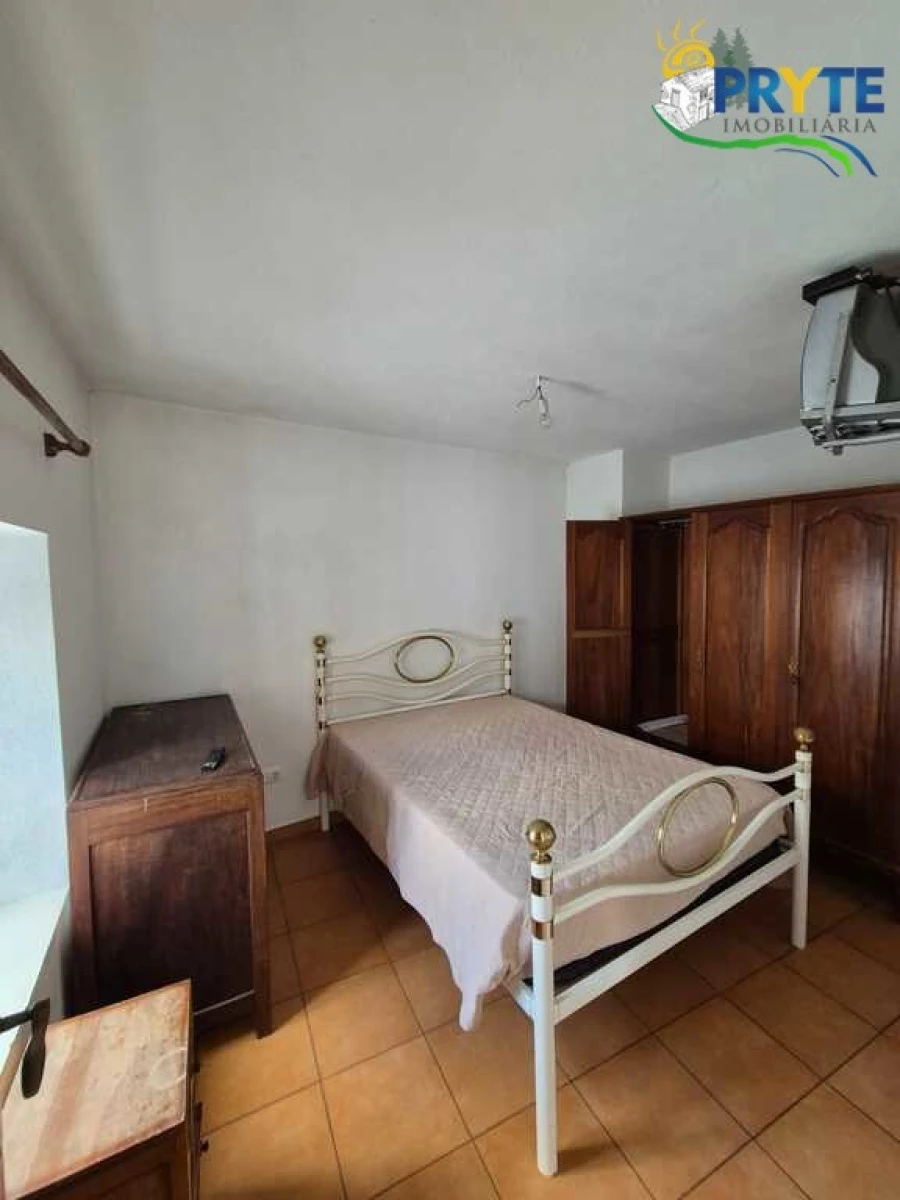 Moradia T1 para Venda em Troviscal Foto 2