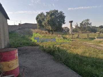Quinta T0 para Venda em Castelo Branco