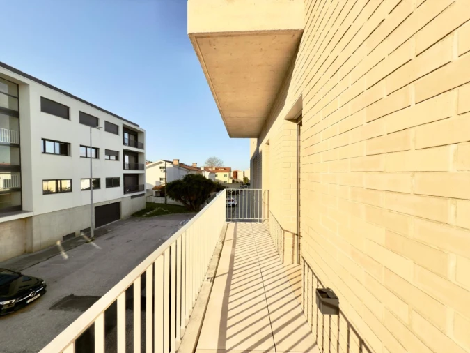 Apartamento para Venda em Vilar de Andorinho Foto 8