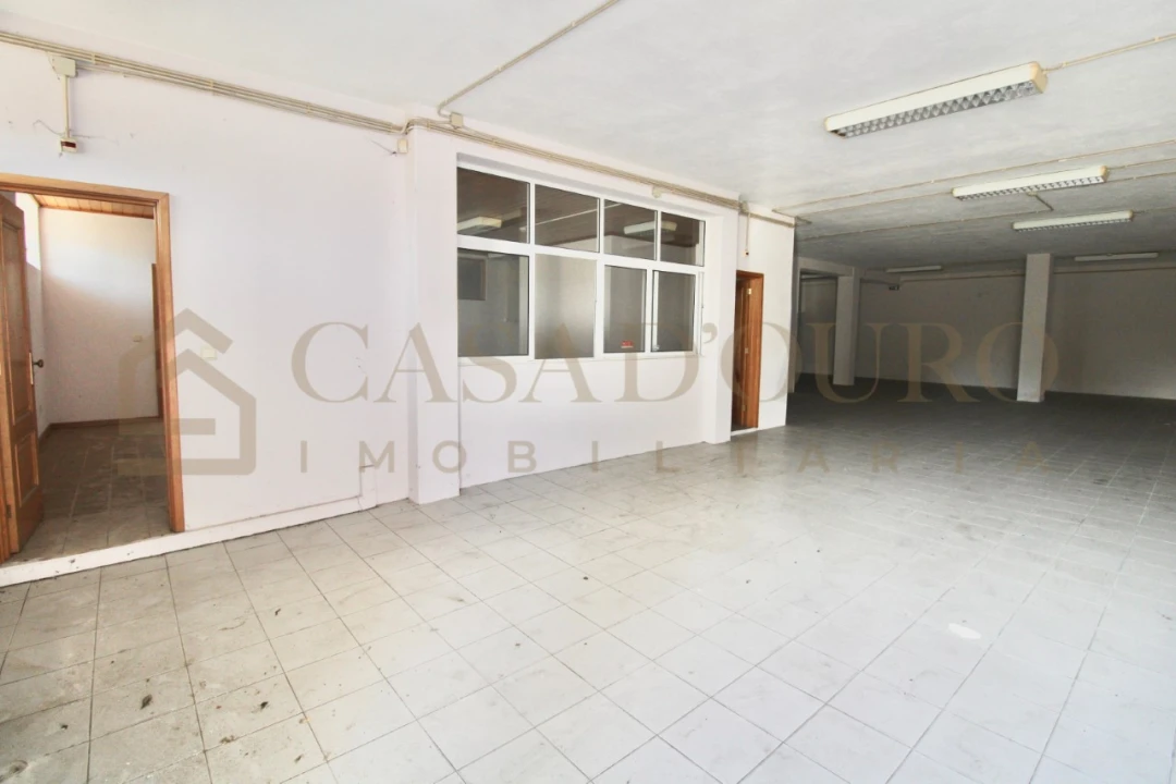 Armazém para Venda em São Felix da Marinha Foto 3