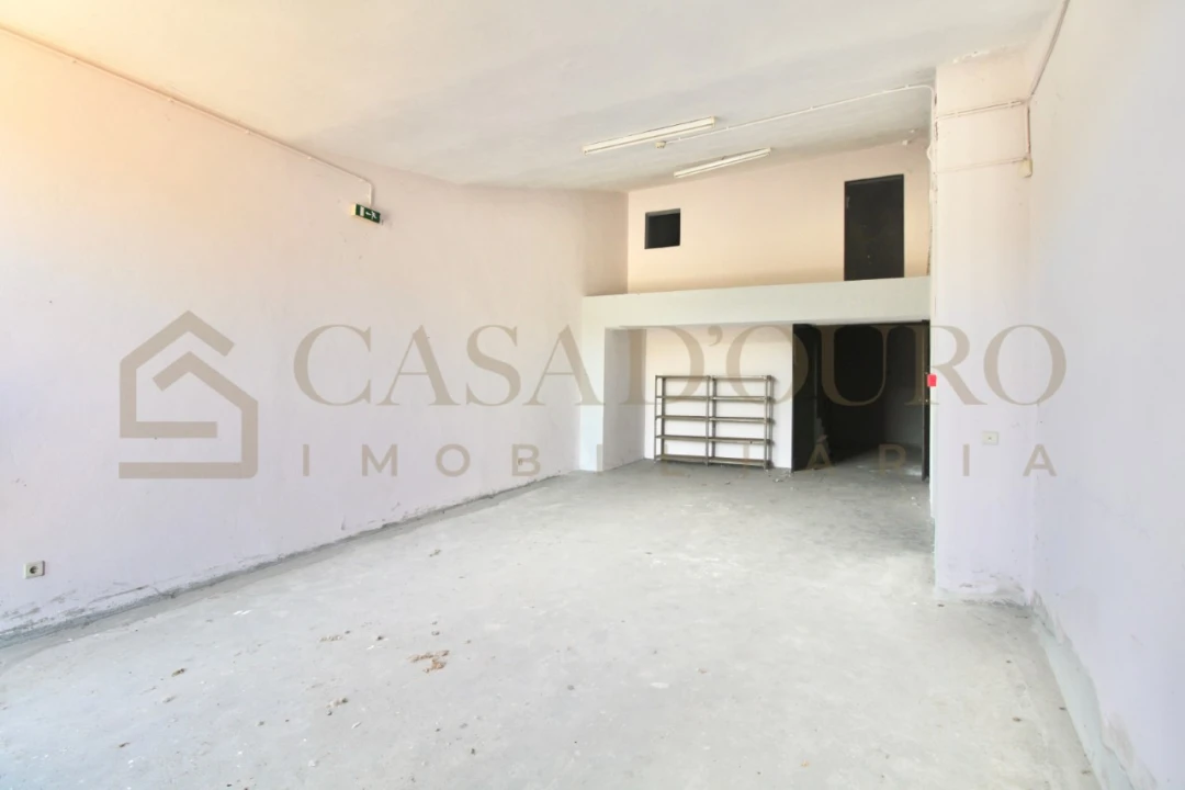 Armazém para Venda em São Felix da Marinha Foto 7