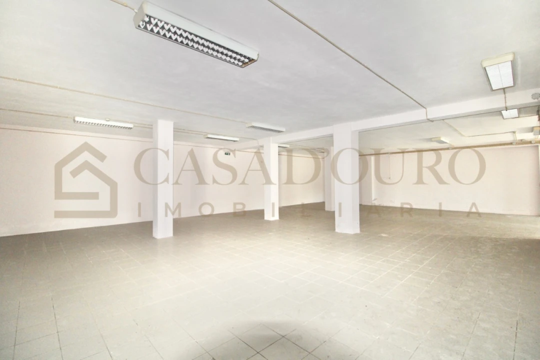 Armazém para Venda em São Felix da Marinha Foto 8