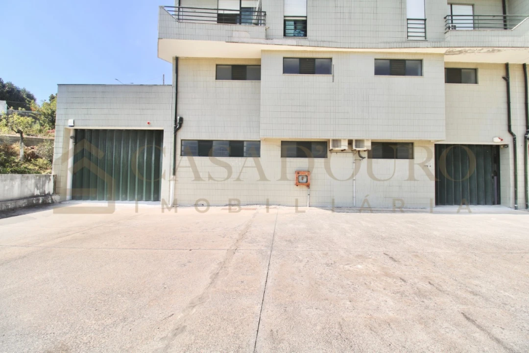 Armazém para Venda em São Felix da Marinha Foto 10