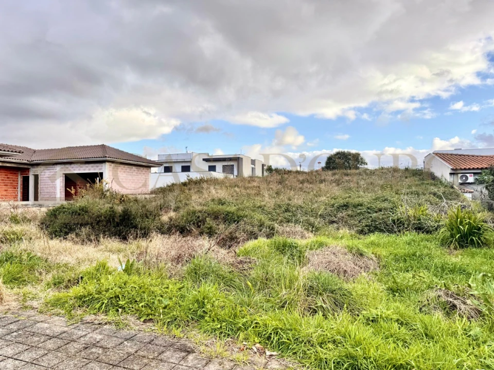 Terreno para Venda em Melres e Medas Foto 1