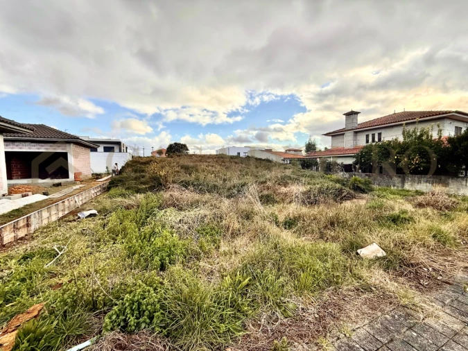 Terreno para Venda em Melres e Medas Foto 2
