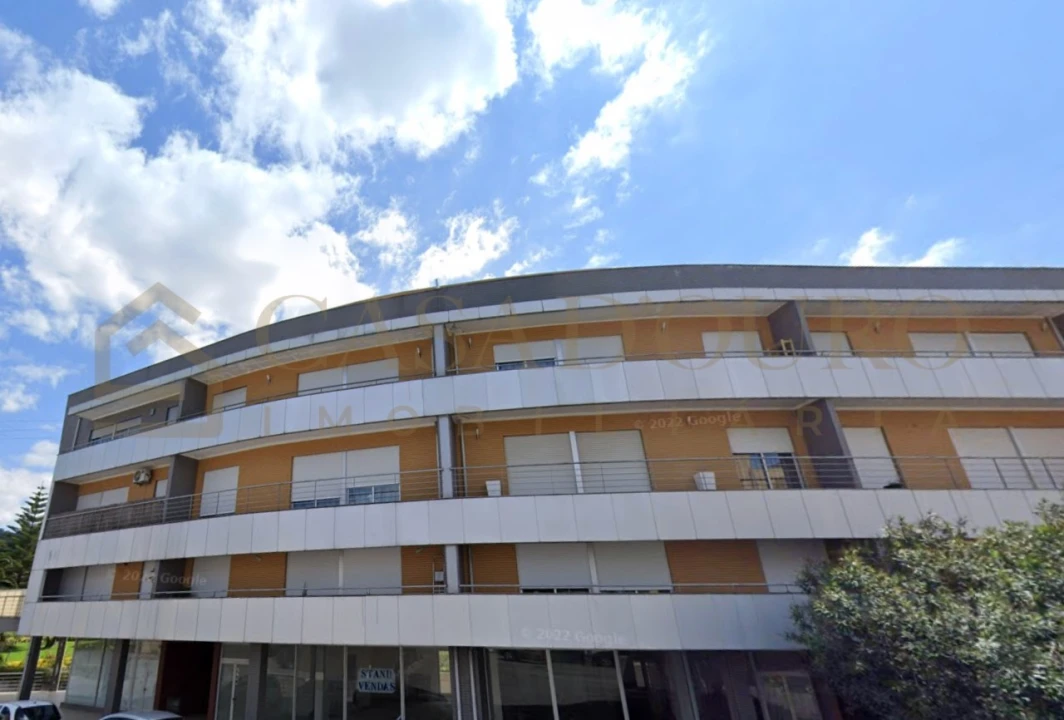 Loja para Venda em Rebordosa Foto 1