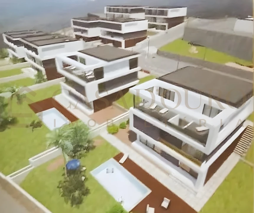 Terreno para Venda em Foz do Sousa e Covelo Foto 1