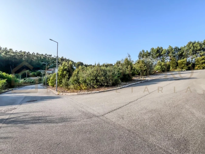 Terreno para Venda em Foz do Sousa e Covelo Foto 3