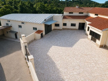 Moradia T4 para Venda em Venda do Pinheiro e Santo Estêvão das Galés