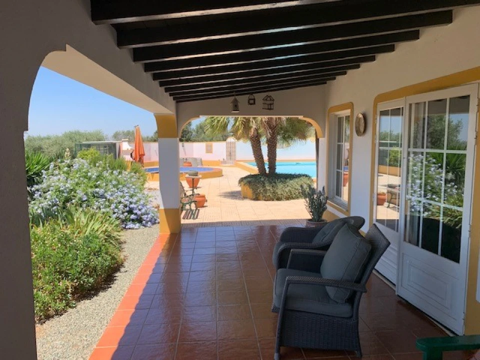 Moradia T5 para Venda em Cabeço de Vide Foto 4