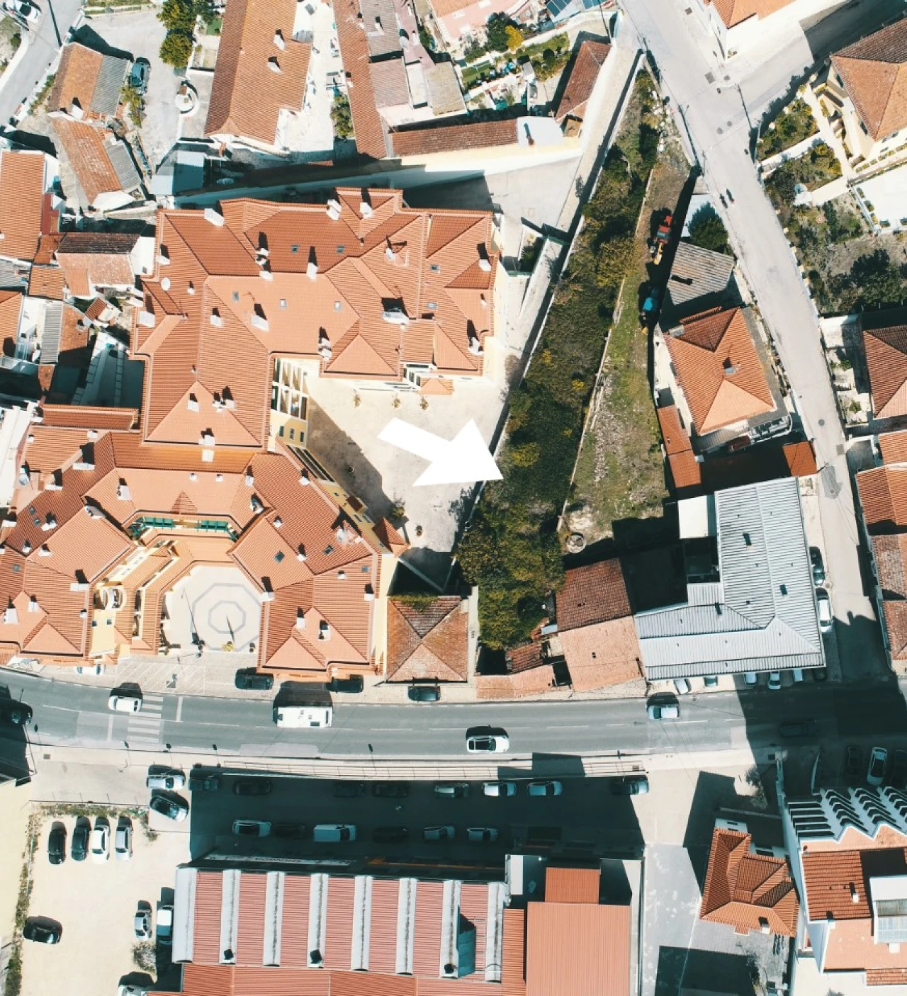 Prédio para Venda em Venda do Pinheiro e Santo Estêvão das Galés Foto 8