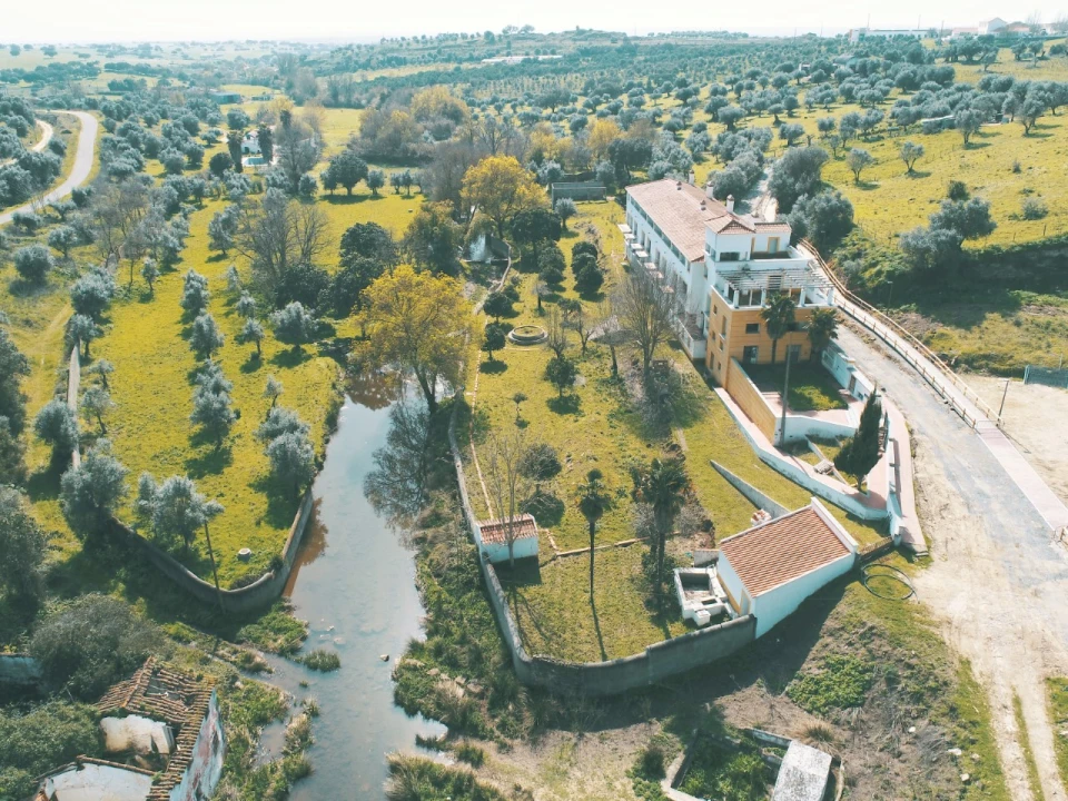 Prédio para Venda em Cabeço de Vide Foto 2