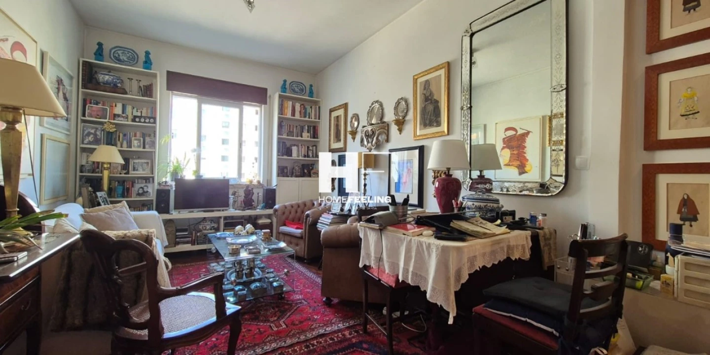 Apartamento T1 para Venda em Avenidas Novas Foto 7