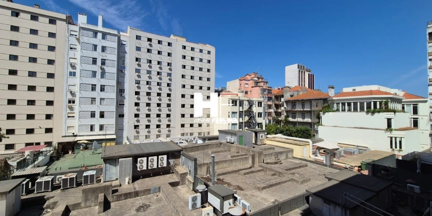 Apartamento T1 para Venda em Avenidas Novas Foto 11