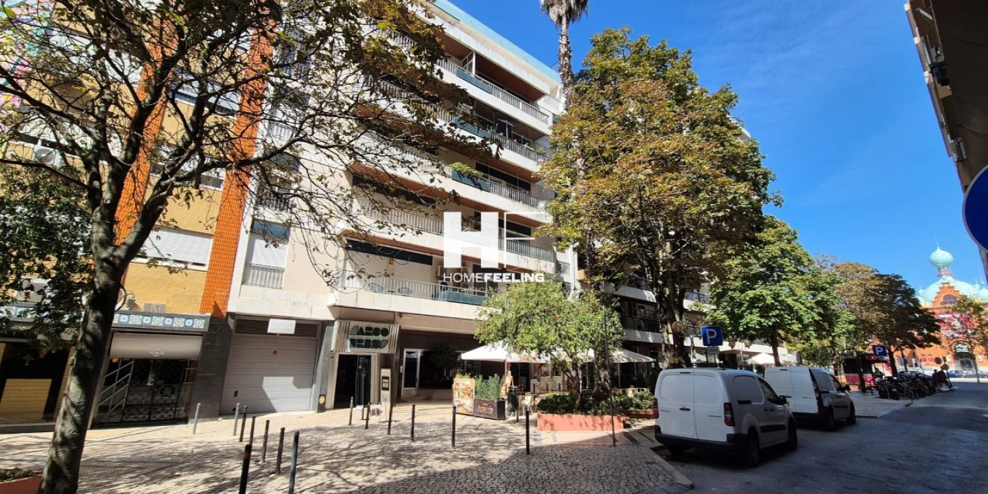 Apartamento T1 para Venda em Avenidas Novas Foto 1