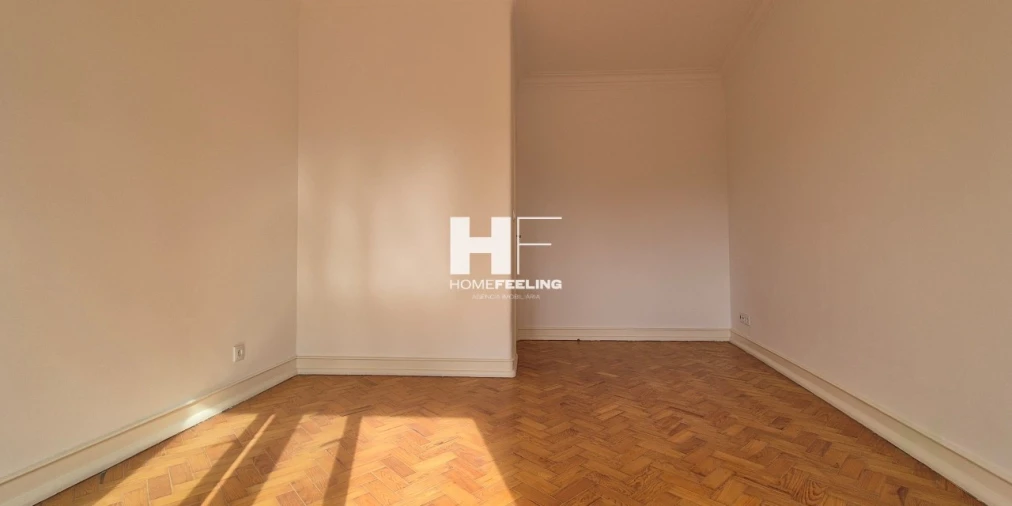 Apartamento T1 para Arrendamento em Alcantara Foto 4