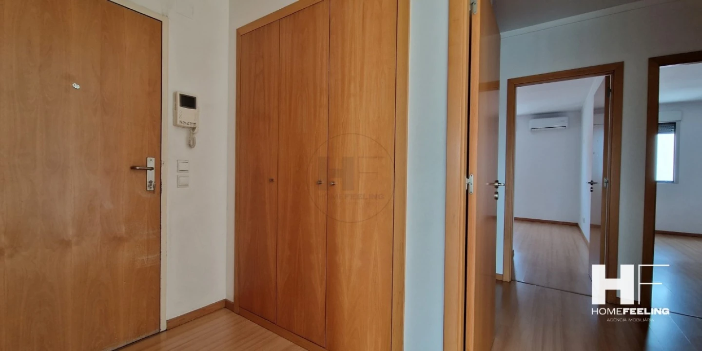 Apartamento T2 para Arrendamento em Lumiar Foto 5